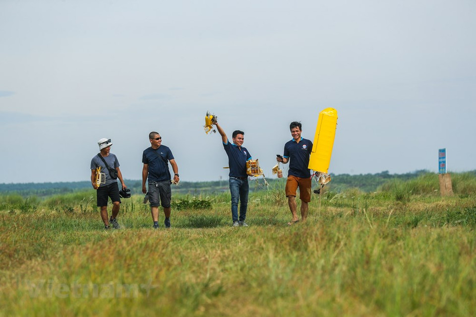 Muchos comparan a los jugadores con verdaderos pilotos que controlan sus propios aviones. (Foto: Vietnam +)