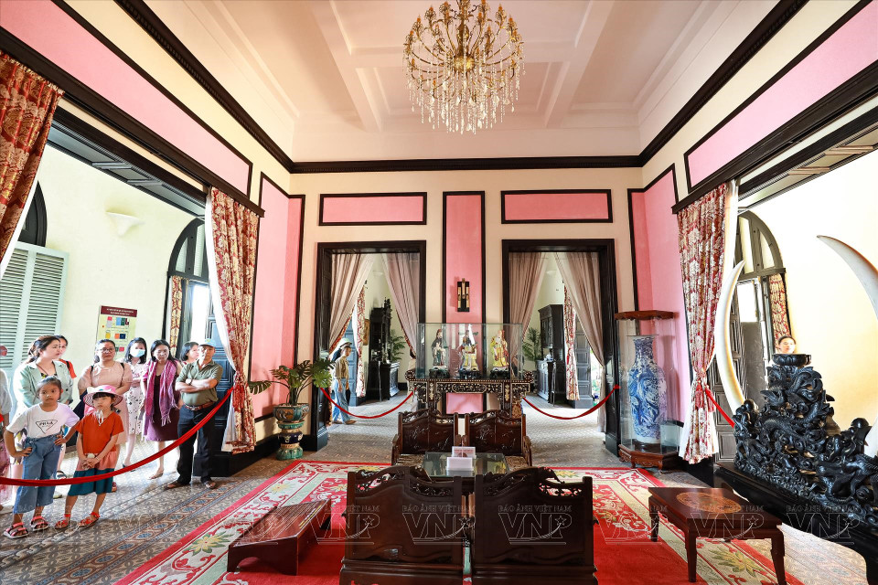 Bach Dinh fue el centro turístico del gobernador general de la Indochina francesa, Paul Doumer, y altos funcionarios bajo el colonialismo francés y el emperialismo estadounidense. (Fuente:VNA)