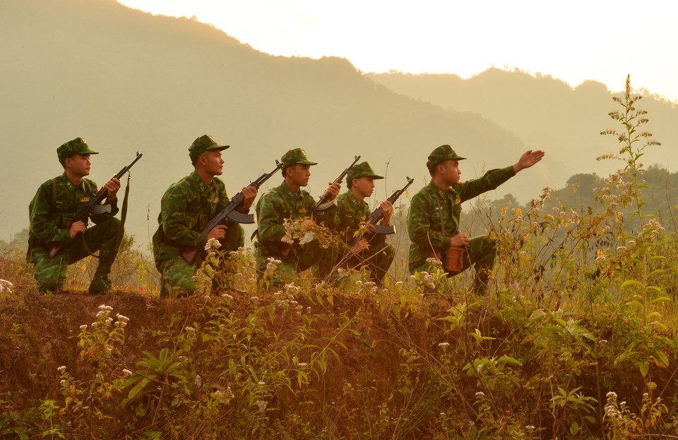 Soldados del puesto de guardia fronterizo de A Pa Chai (Fuente:VNA)