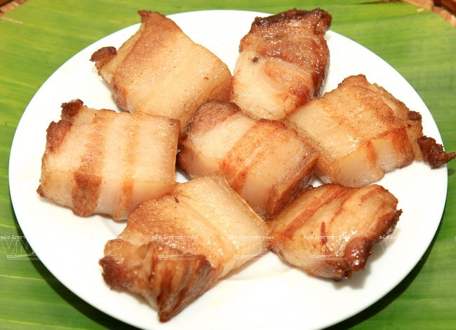 La grasa de la carne enriquece el sabor del pescado. (Fuente: VNA)