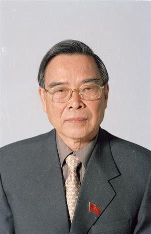Retrato de expremier Phan Van Khai (1933-2018)