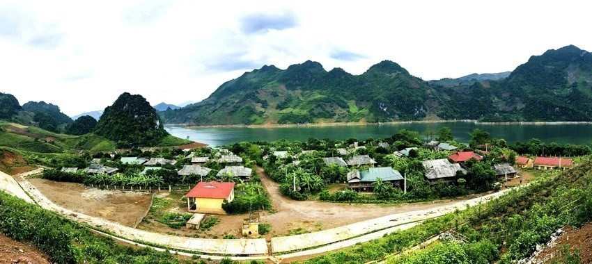 Aldea de reasentamiento de la etnia Dao en la comuna de Huoi So, distrito de Tua Chua, en Dien Bien (Foto: VNA)