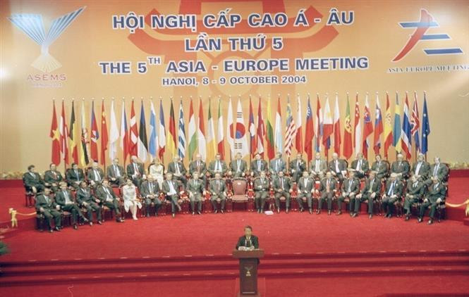 Vietnam acogió con éxito la V Cumbre del Foro de Cooperación Asia-Europa (ASEM) en octubre de 2004. (Foto: VNA)