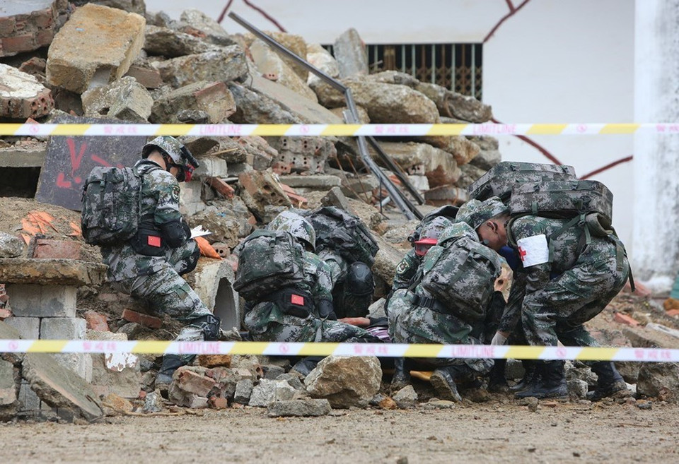 Militares chinas participaron en el ejercicio conjunto de rescate en caso de desastres naturales y epidemias en la zona fronteriza entre los dos países. (Fuente: VNA)