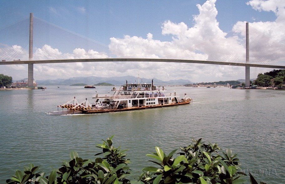 El puente Bai Chay (Quang Ninh) es una estrauctura atirantada construida con la Ayuda Oficial para el Desarrollo de Japón. (Fuente: VNA)