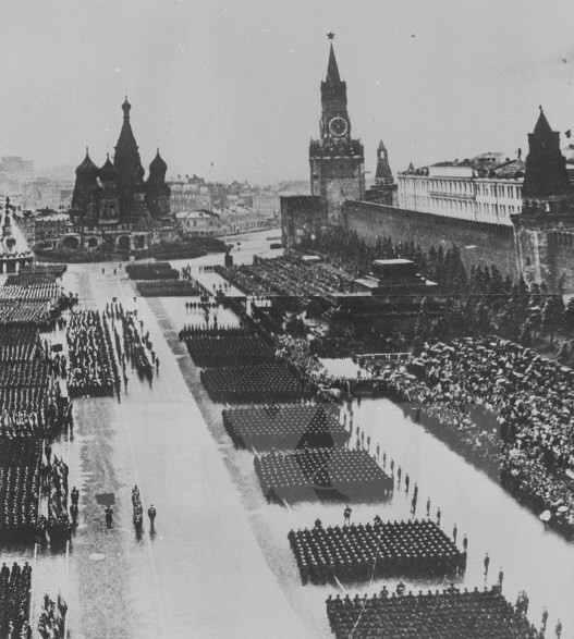 Desfile de la Victoria en la Plaza Roja el 24 de junio de 1945. (Foto: Documentación Internacional /VNA)