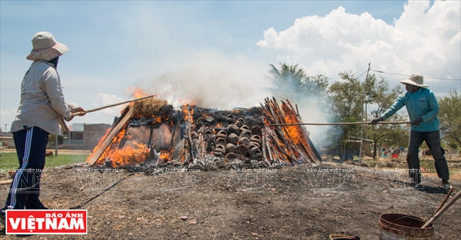  Los artesanos aprovechan el viento para hornear sus productos.
