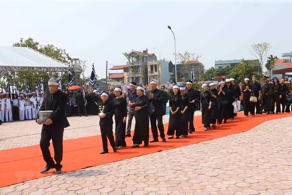 Allegados del dirigente vietnamita (Fuente: VNA)