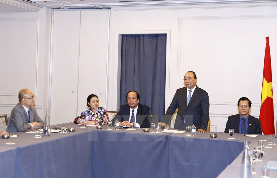 El premier Nguyen Xuan Phuc dialoga con intelectuales vietnamitas en Estados Unidos (Fuente: VNA)