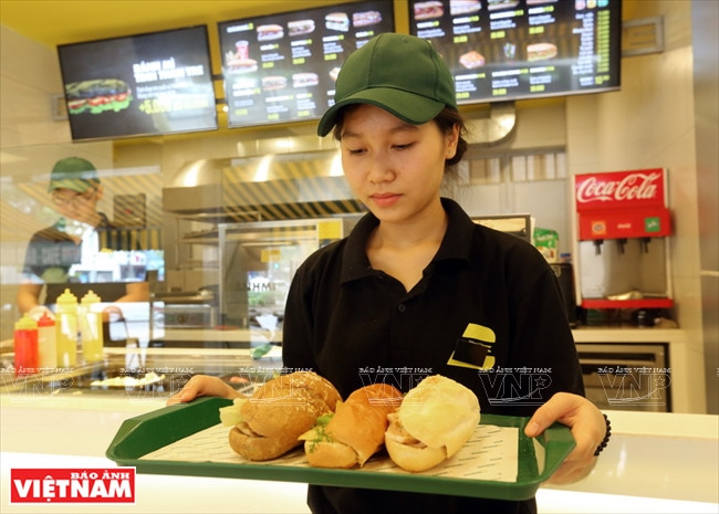 Actualmente iBanhmi tiene ocho tipos de corteza formando 16 tipos diferentes de pan. (Fuente: VNA)