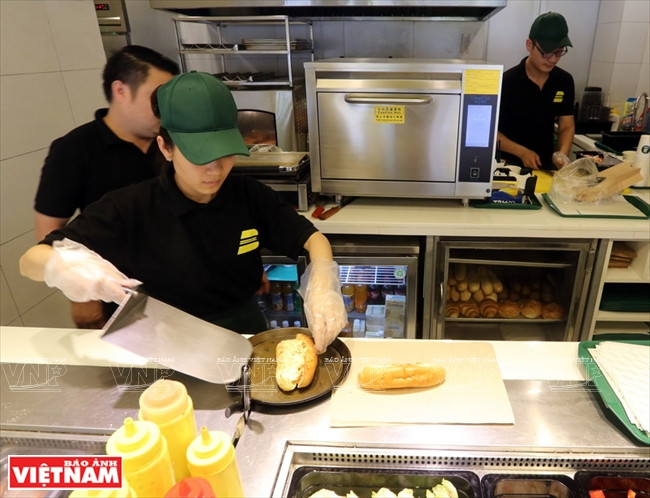 Sector de elaboración del pan en iBanhmi. (Fuente: VNA)