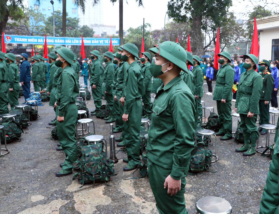 Acto de recepción de los reclutas en el distrito de Ha Dong, Hanoi (Foto: VNA)