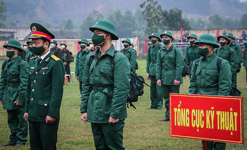 Jóvenes vietnamitas se alistan en el ejército (Foto: VNA)
