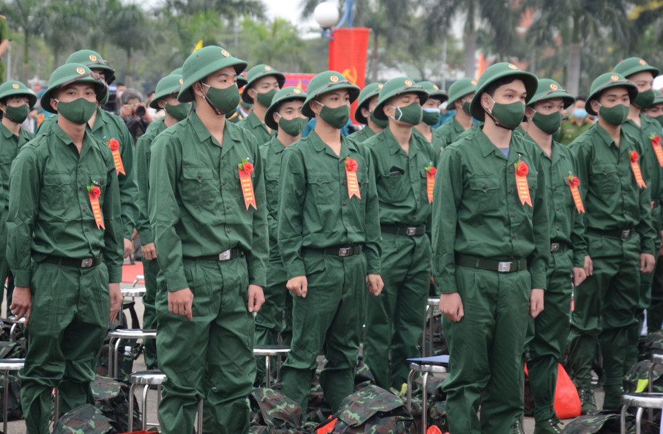 Más de mil jóvenes en la ciudad central de Da Nang se alistaron en el ejército (Foto: VNA)