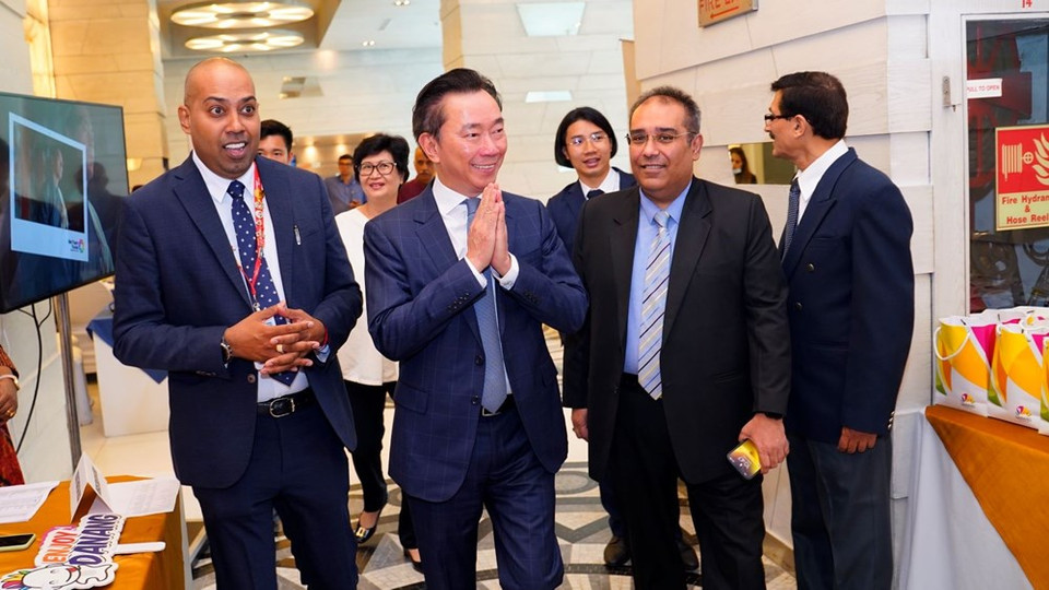La exposición aconteció el 4 de agosto de 2022, en el hotel Le Meridien, en la capital india, bajo auspicio del Departamento de Turismo de la ciudad centrovietnamita de Da Nang, en coordinación con la aerolínea de bajo costo Vietjet Air, con el objetivo de divulgar y presentar las rutas directas de la empresa aérea que conecta Da Nang y urbes de la nación del Sur de Asia. El acontecimiento cuenta con la participación del embajador de Vietnam en la India, Pham Sanh Chau; la directora del Centro de Promoción Turística de Da Nang, Nguyen Thi Hoai An; entre otros representantes de agencias de viajes de los dos países. (Fuente: Vietnamplus)