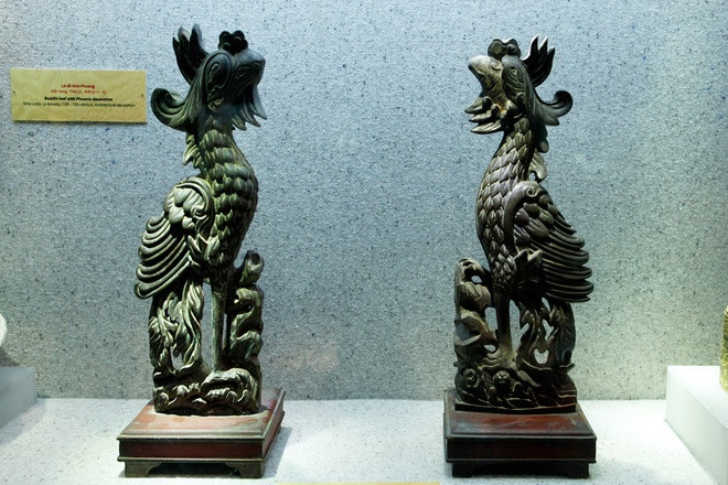 Una pareja de fénix de madera, siglo XVII – XVIII. (Fuente: vnexpress)