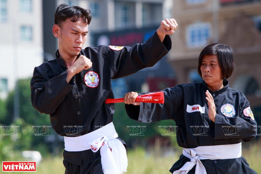Un ataque peligroso con abanico (Foto: VNA)