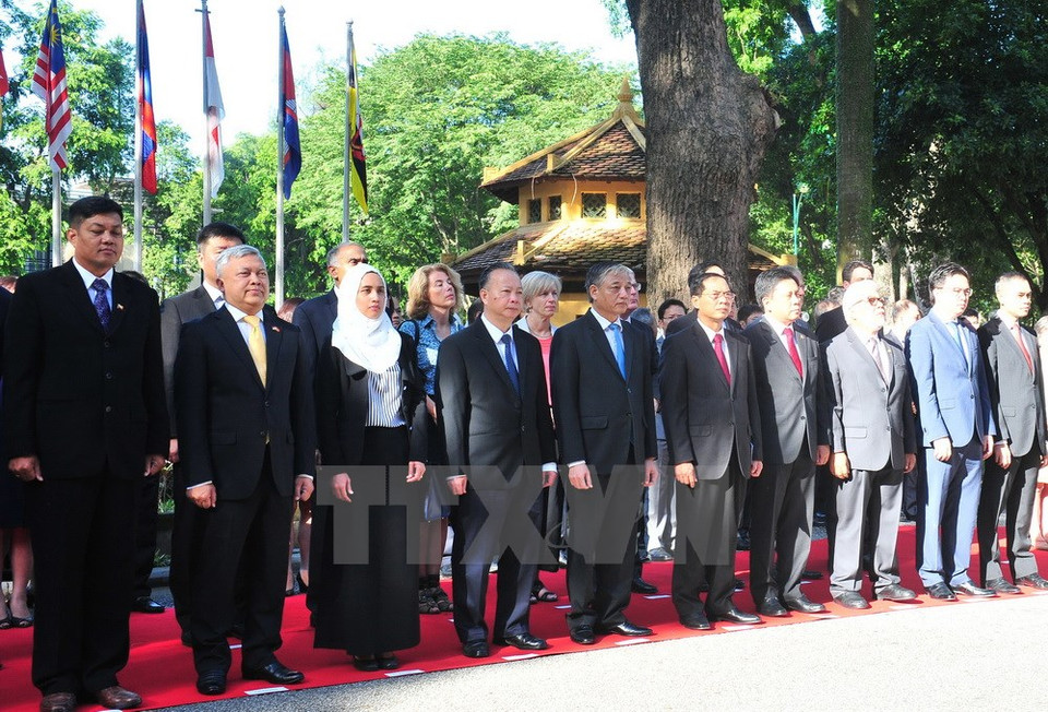 Delegados participantes en la ceremonia (Fuente: VNA)