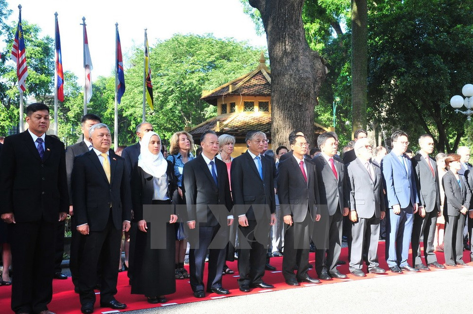 Delegados participantes en la ceremonia (Fuente: VNA)