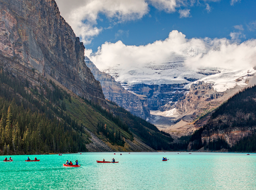 El lago Louise en el parque nacional de Banff, Canadá (Fuente: PureWow)