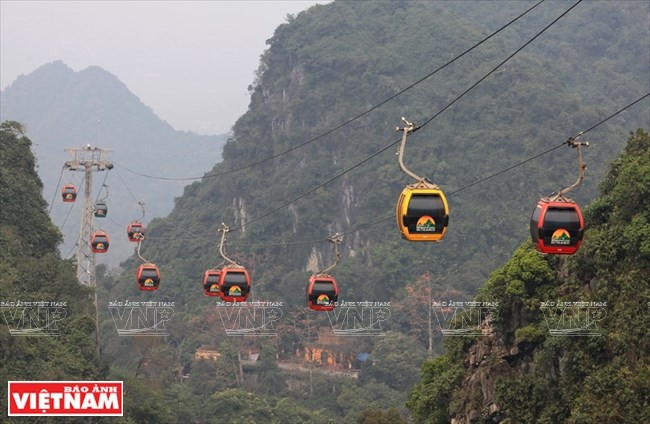 Sistema teleférico para facilitar el transporte para los visitantes (Fuente: VNA)