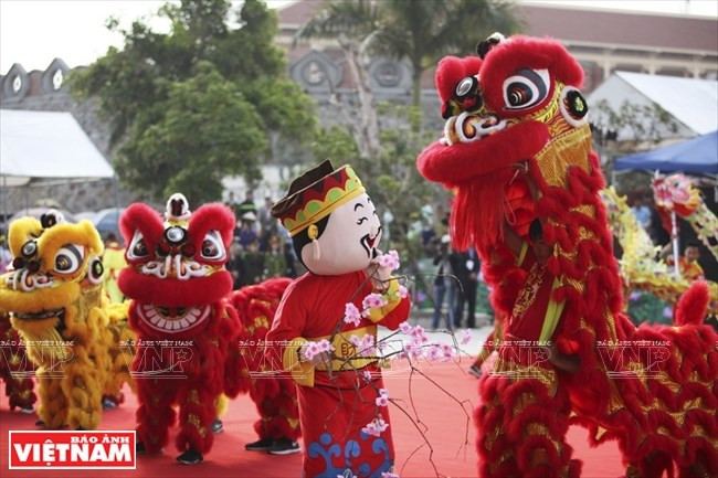 Actuación de danza del dragón (Fuente: AVN)