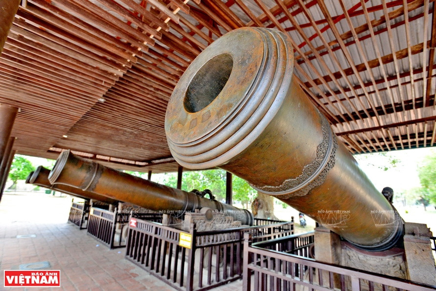 Los nueve cañones fueron hechos de bronce. (Foto: VNA)