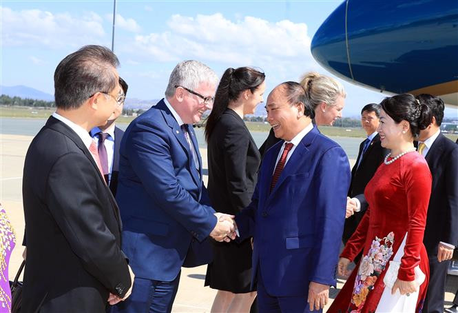 El premier vietnamita fue recibido en el aeropuerto. (Fuente: VNA)
