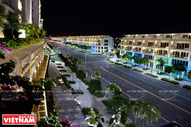La zona urbana Sala situada en el punto verde central con el ambiente fresco típico natural del delta sureño.