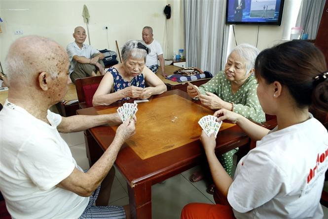 El centro de atención de ancianos OriHome en el distrito de Hoang Mai es uno de los modelos de enfermería de Hanoi que brinda atención integral de alta calidad para las personas mayores (Foto: VNA)