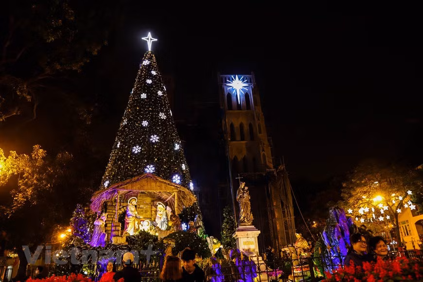 La Navidad se ha convertido desde hace tiempo en una festividad jubilosa del mundo en general y de Vietnam en particular. (Foto VNA)