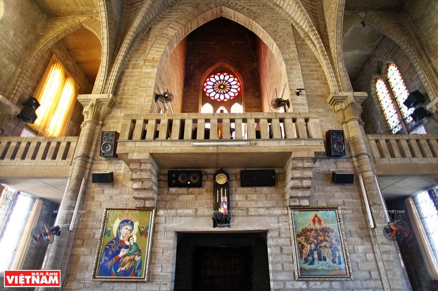 La catedral tiene más de 80 años. (Foto: VNA)