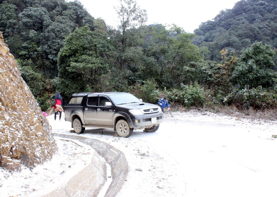 Una camioneta está atascada (Fuente: VNA)