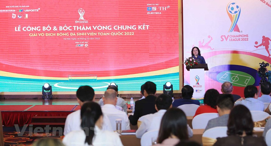 Al decir de la Viceministra de Educación y Formación de Vietnam Ngo Thi Minh, el torneo es parte de la implementación del Plan Maestro sobre el desarrollo de la fuerza física y la estatura de los vietnamitas en el período 2011-2030 y el Plan Maestro sobre el desarrollo de la educación física y deporte en las escuelas para el periodo 2016-2020, con orientación a 2025 según la Decisión del Primer Ministro. Después de anunciar su despedida del fútbol vietnamita, Park dijo: "Siempre tengo en mente los recuerdos de mi viaje de cinco años con el fútbol vietnamita. Como entrenador de la selección nacional y sub-23 de Vietnam, siempre me enfoco en cada torneo”. (Foto: Vietnam+)