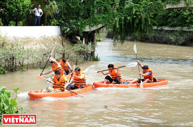 Competencia de botes. (Fuente: VNA)