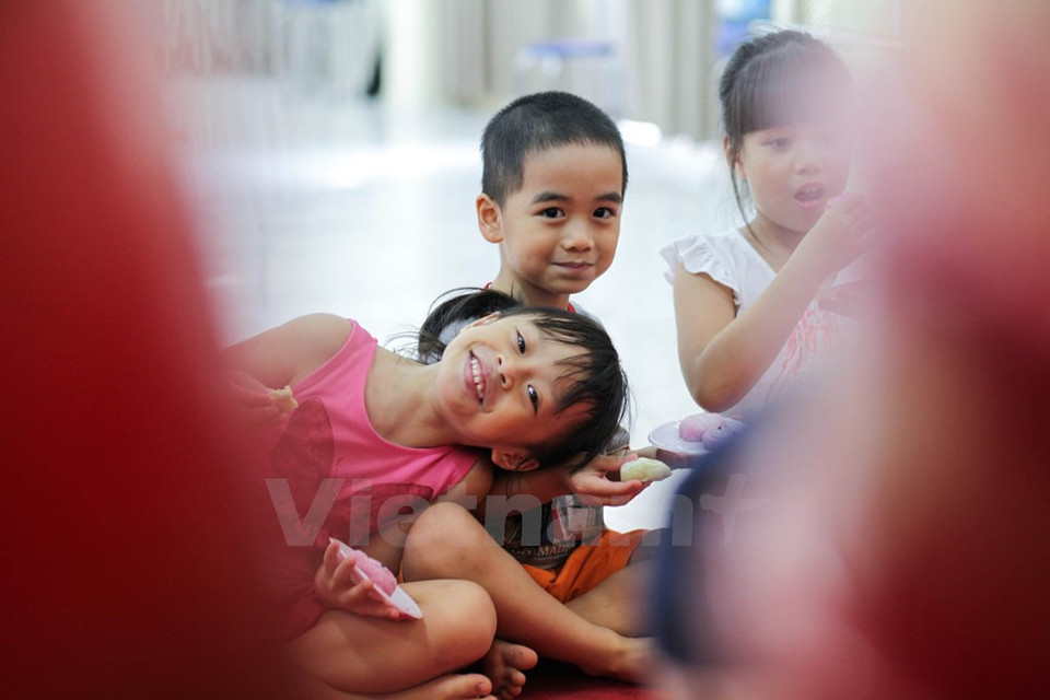 Estas actividades ayudan a los infantes a conocer las bellas costumbres de la cultura tradicional. (Fuente: VNA)