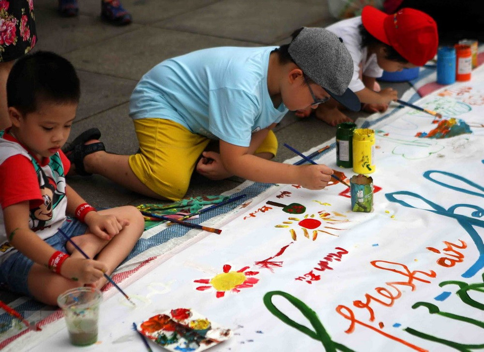 Pintura sobre tema del medio ambiente (Fuente: VNA) 