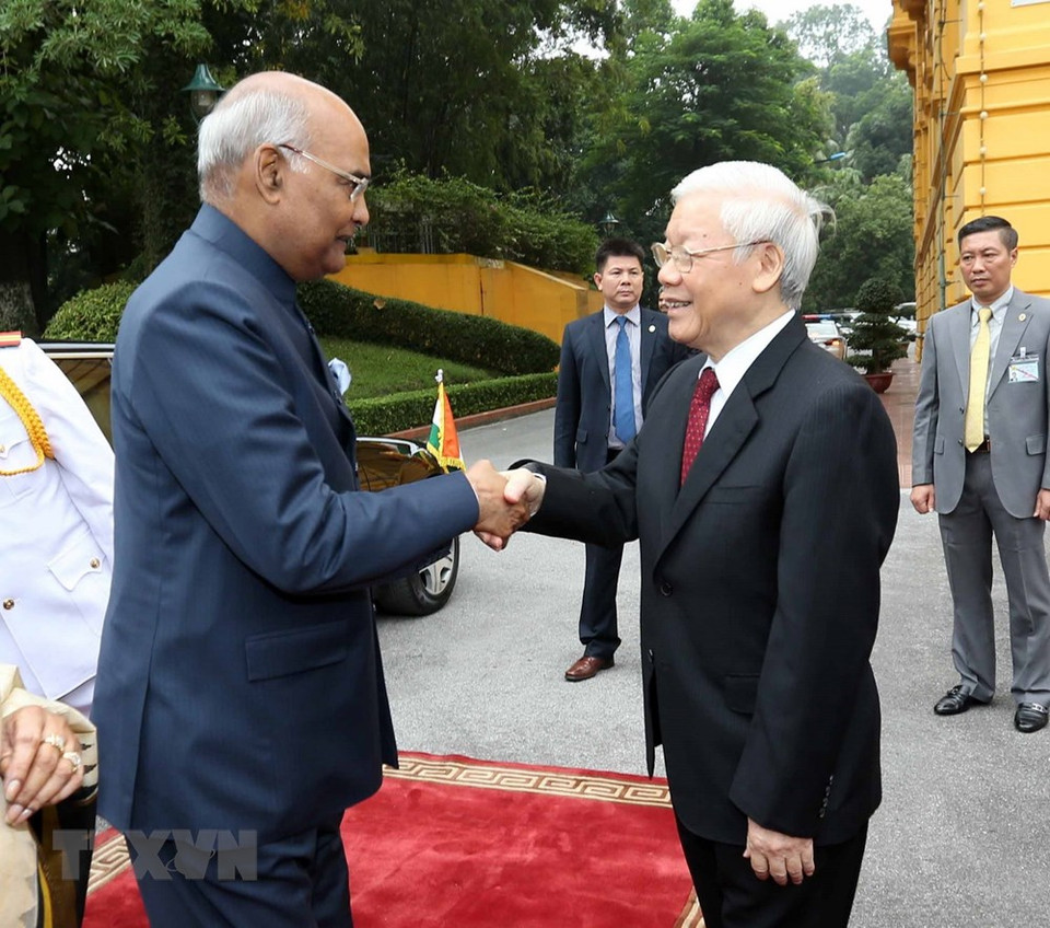El secretario general del Partido Comunista (PCV) y presidente de Vietnam, Nguyen Phu Trong, recibió al jefe de Estado indio, Ram Nath Kovind (Fuente:VNA)