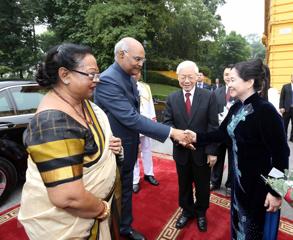 El secretario general del Partido Comunista (PCV) y presidente de Vietnam, Nguyen Phu Trong, recibió al jefe de Estado indio, Ram Nath Kovind (Fuente:VNA)