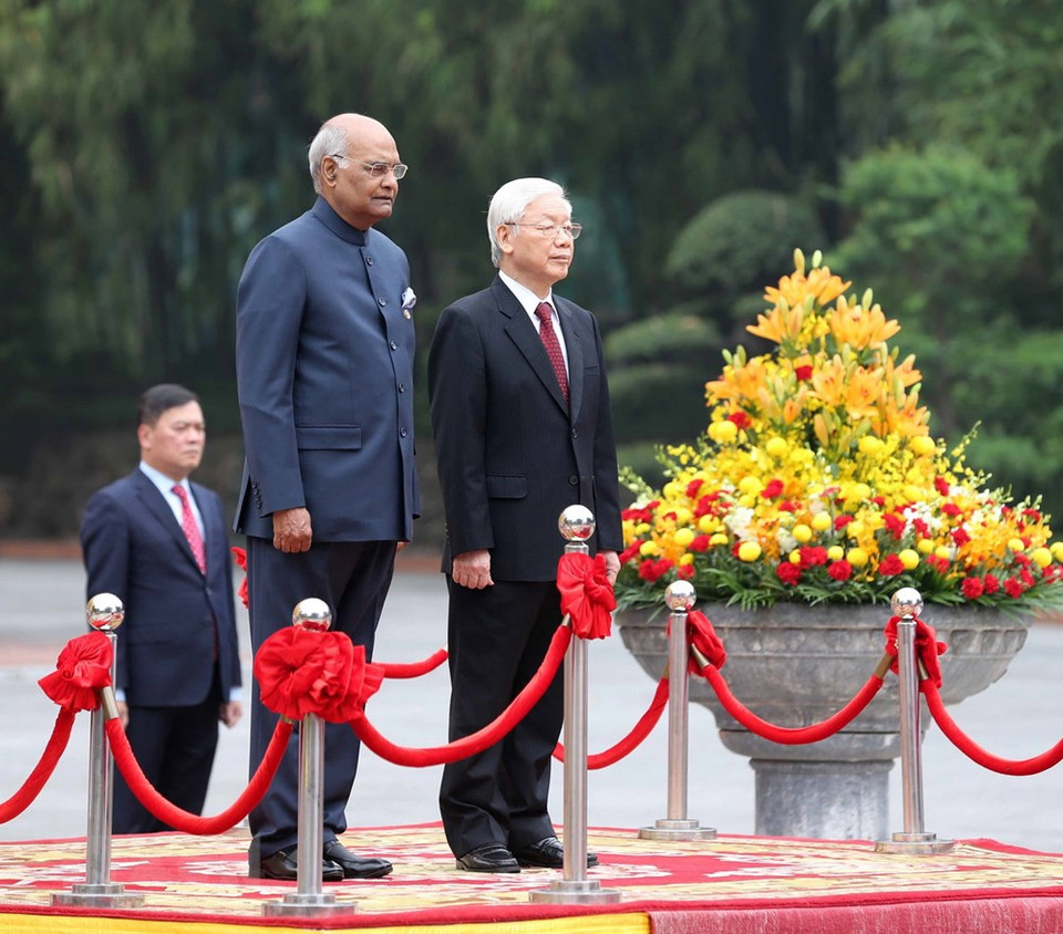 El secretario general del Partido Comunista (PCV) y presidente de Vietnam, Nguyen Phu Trong, recibió al jefe de Estado indio, Ram Nath Kovind (Fuente:VNA)