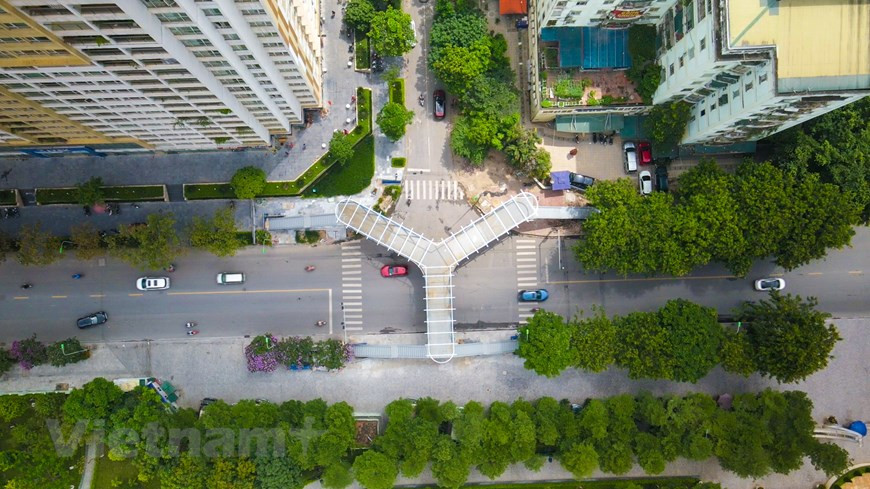  Los residentes en el distrito de Thanh Xuan, en Hanoi, utilizarán pronto el puente elevado con la forma de la letra Y, el más hermoso en la historia de la capital (Fuente: Vietnamplus)