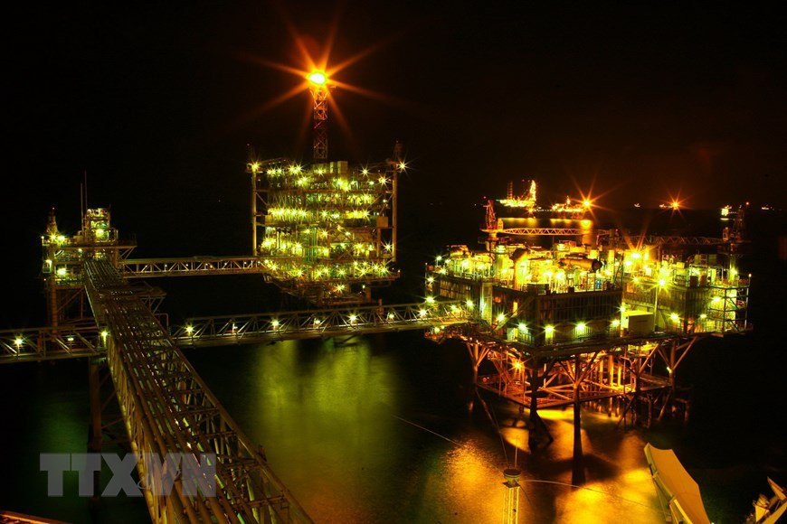 Noche en la plataforma tecnológica central número dos (Fuente: VNA)