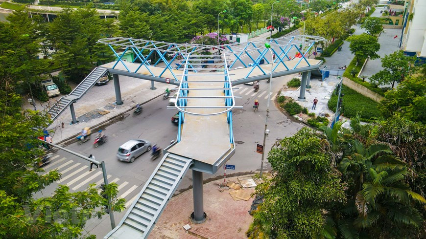 El puente elevado con la forma de la letra Y se ubica en el cruce de las calles de Hoang Minh Giam y Nguyen Thi Thap (Fuente: Vietnamplus)