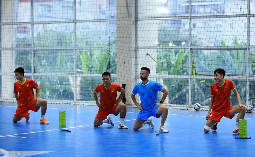 Su primer partido será ante Brasil el 13 de septiembre, mientras el segundo juego el elenco se medirá a Panamá el 16 de septiembre y en el tercero, a la República Checa tres días después (Fuente: Federación de Fútbol de Vietnam)