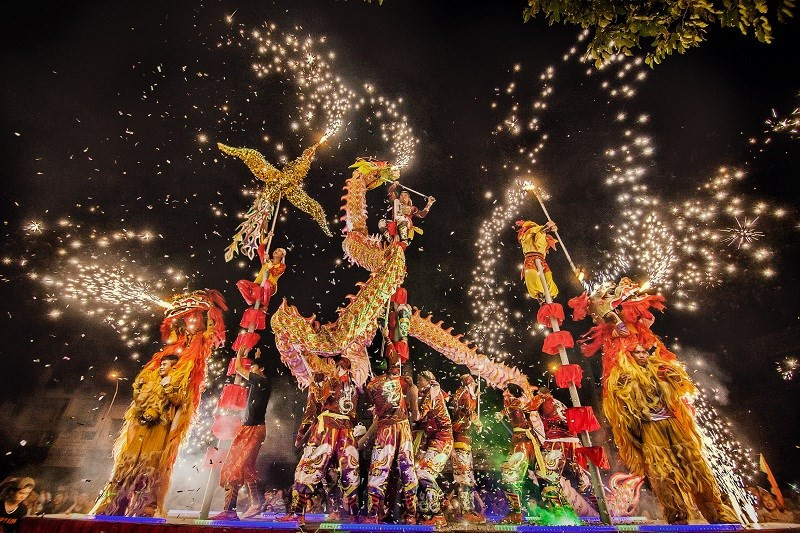 La obra “Danza de Noche de Lunar” del autor Nguyen Quang obtiene el premio de consolación del concurso.