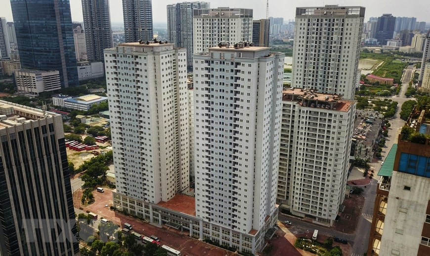 El proyecto de construcción de viviendas 30T1 y 30T2, en el distrito de Cau Giay, fue requisado para erigirse temporalmente en establecimientos de cuarentena y hospitales de campaña (Fuente: VNA)