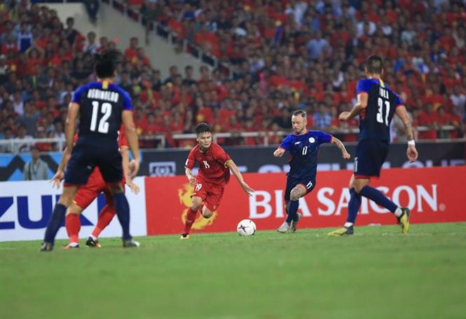  Quang Hai (número 19) recibió la mayor atención de los miembros del equipo rival (Fuente: VNA)