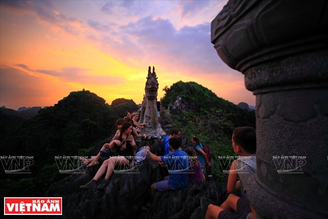 Vale la pena esperar el atardecer en la montaña Mua.