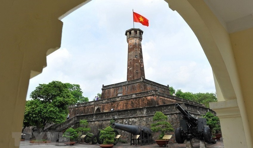 El asta de la bandera de Hanoi es ahora la obra más intacta y monumental del complejo de la Ciudadela Imperial de Thang Long. (Foto: VNA)
