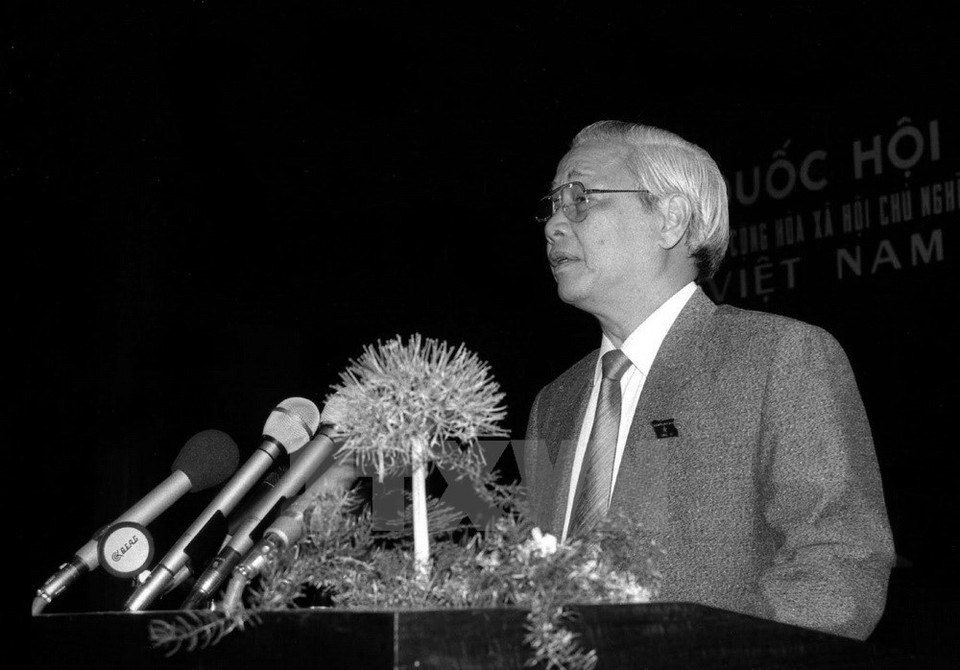 Vo Van Kiet pronunció un discurso ante el Parlamento luego de ser eligido como primer ministro de Vietnam el 23 de septiembre de 1992 (Fuente: VNA)